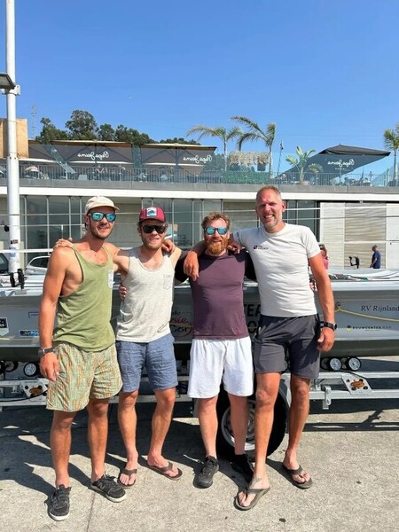 2025-12-09-mark-gaat-weer-de-oceaan-over-team-kiwifondue